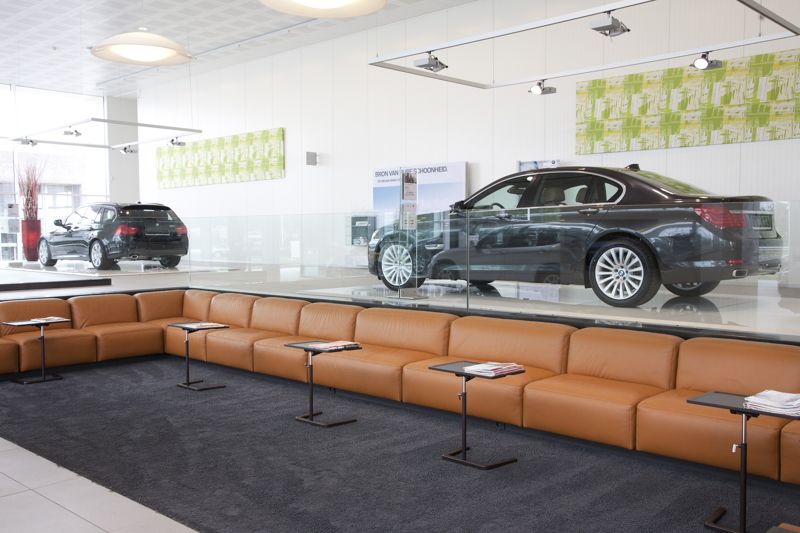 BMW showroom Daeninck - Retail - Realisaties